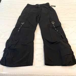 NWT Hot Topic Wide leg cargo style pants